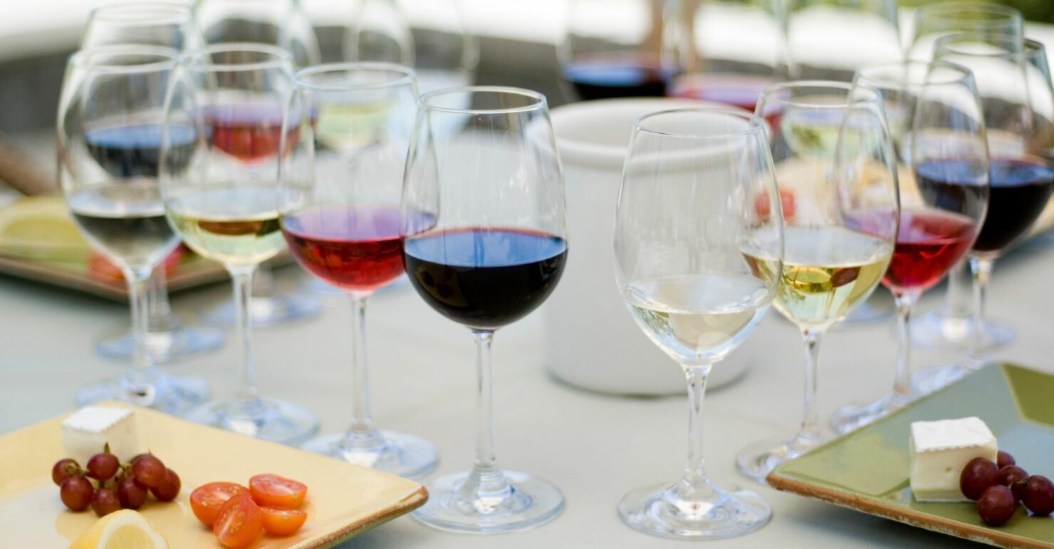 How To Pair Wines At Dinner - 2022 Guide